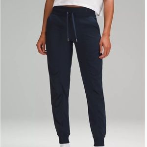 Women’s Lululemon joggers size 6